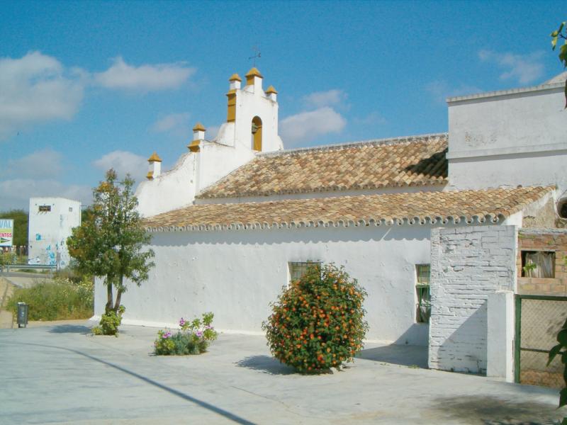 Camas. Vista lateral de la Ermita de Nuestra Señora de Guía