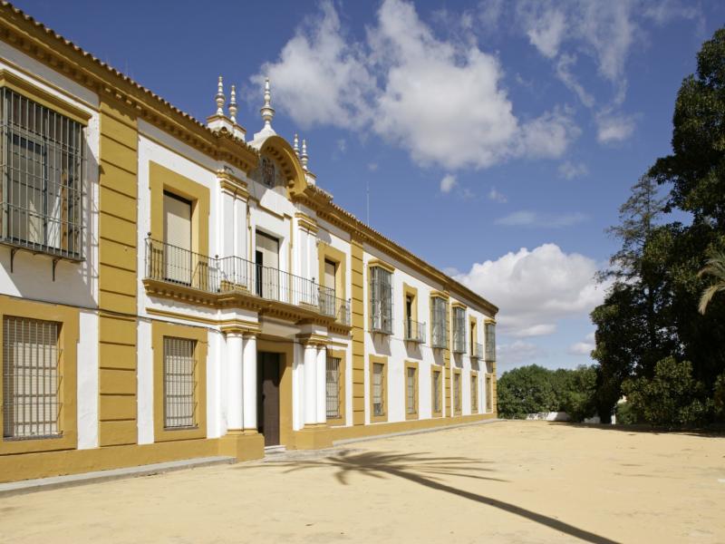 Castilleja de Guzmán-Fachada del Jardín del Palacio de los Guzmanes.