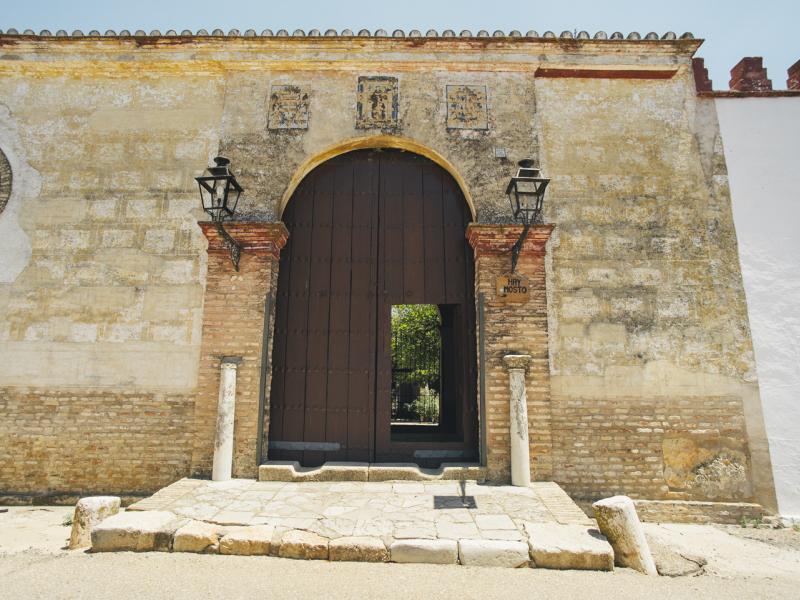 Espartinas. Puerta de la Hacienda de Nuestra Señora de Loreto