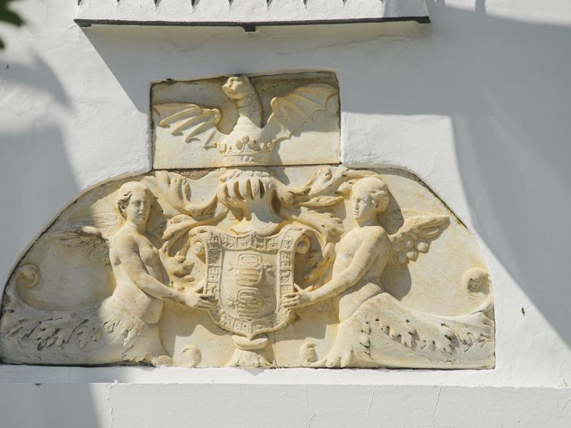 Olivares. Detalle escultórico de la portada del Palacio del Conde-Duque de Olivares