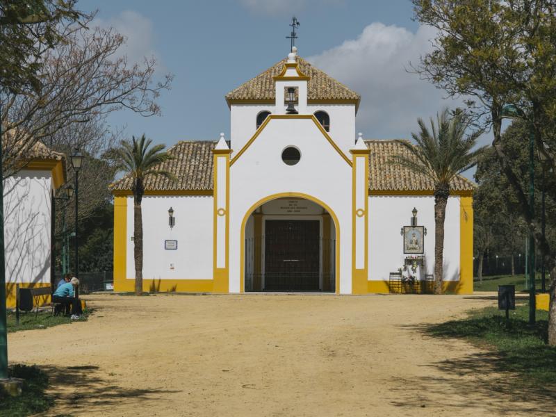El Cuervo. Fachada de la Ermita Nuestra Señora del Rosario
