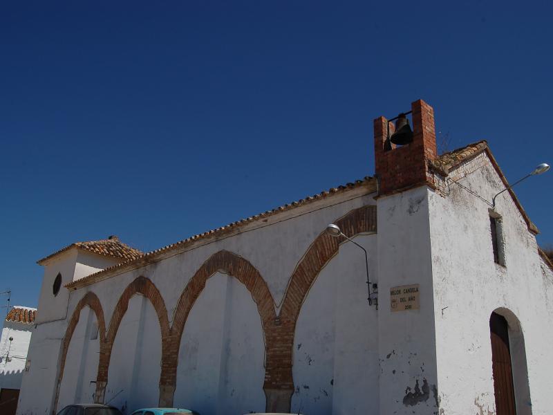 La Puebla de los Infantes. Fachada lateral de la Ermita de Santiago