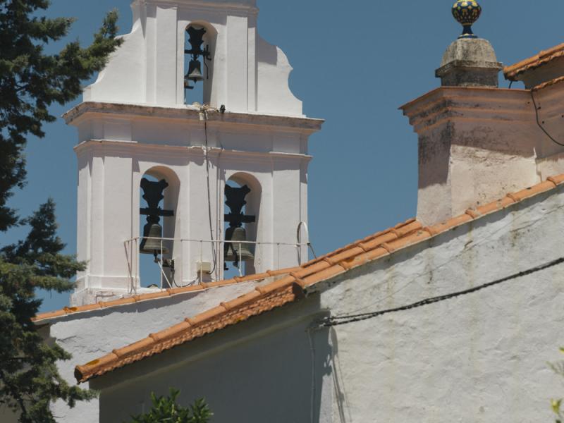 El Madroño. Campanario iglesia de San Blas visto desde atrás