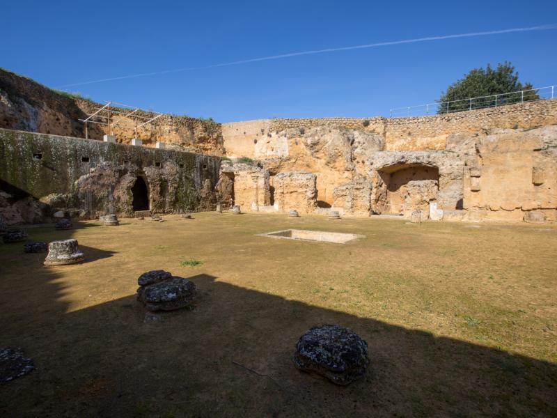 Museo de la Necrópolis Romana - Conjunto Arqueológico