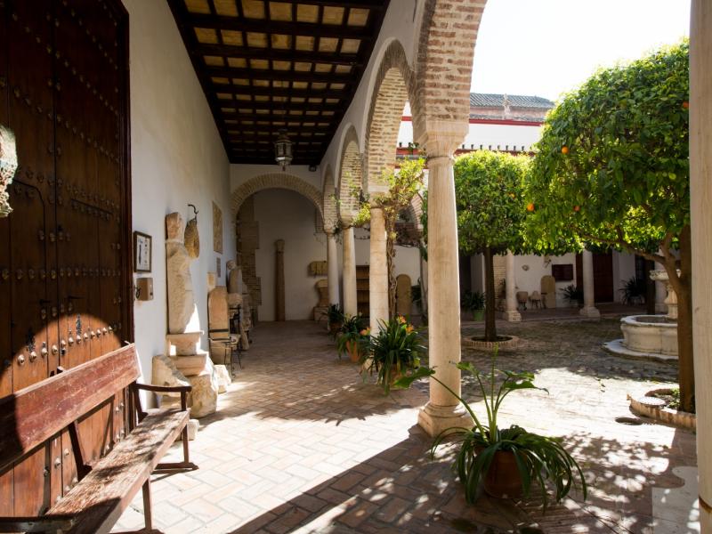 Colección arqueológica y arte sacro del Iglesia de Santa María