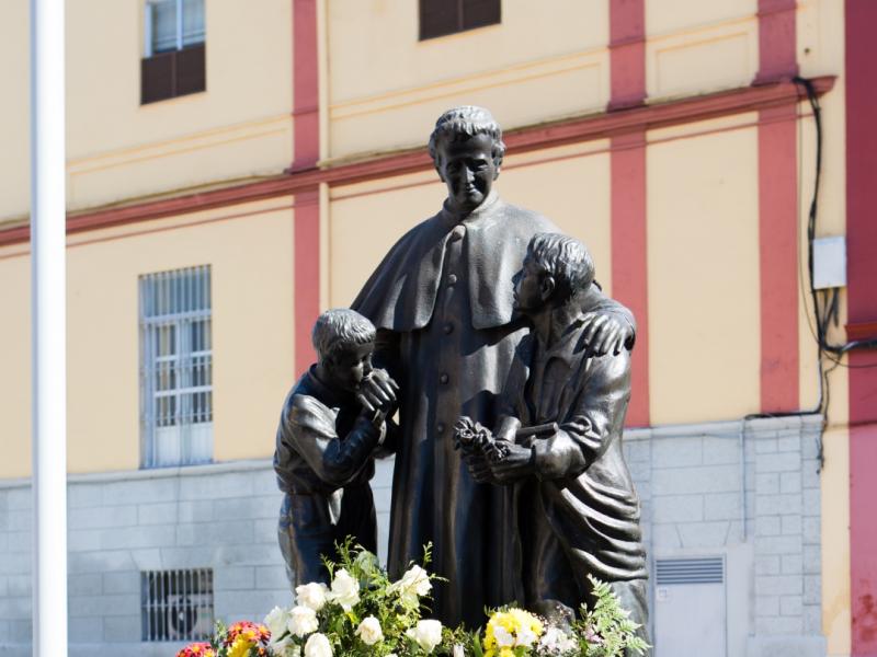 Monumento a San Juan Bosco