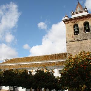 La Puebla de los Infantes. Fachada con torre de la Iglesia de Nuestra Señora de las Huertas