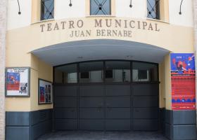 Teatro Municipal Juan Bernabé